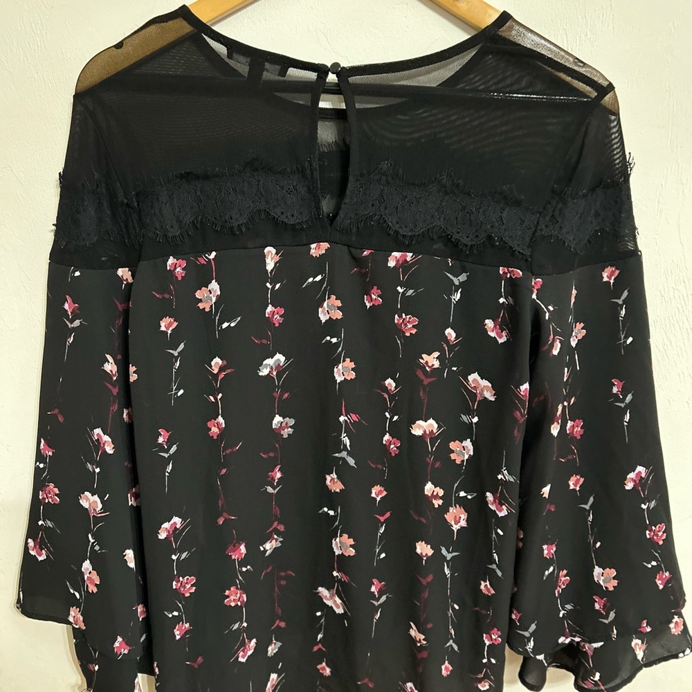 My Michelle Black Floral Sheer Blouse PTP 18 Length 22 - Picture 6 of 7